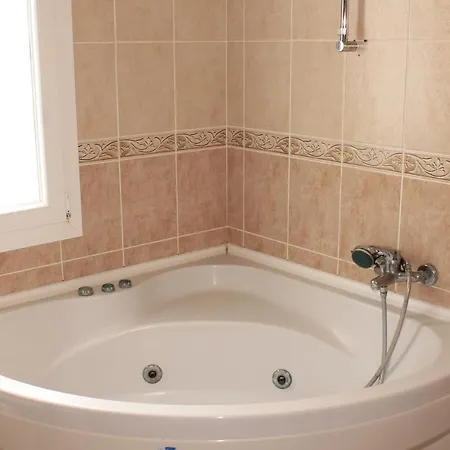Ladies Beach - Poolside Detached - 4 Floor - 5 Bedroom - Sea View Villa