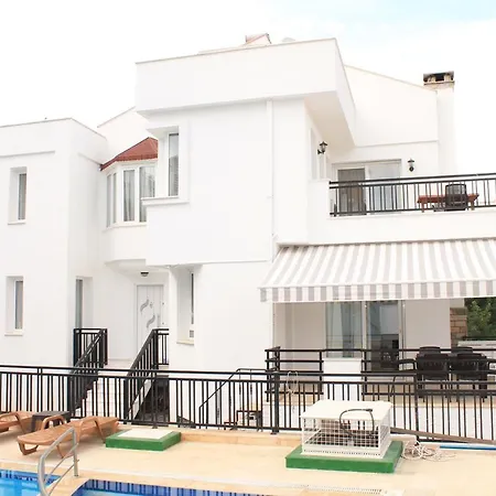 Ladies Beach - Poolside Detached - 4 Floor - 5 Bedroom - Sea View * Kusadasi