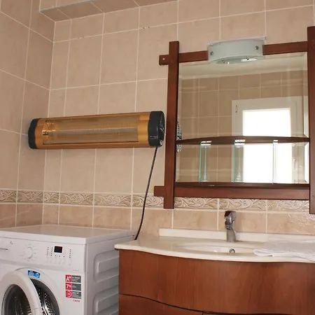 Ladies Beach - Poolside Detached - 4 Floor - 5 Bedroom - Sea View Вилла