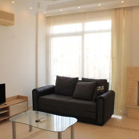 Ladies Beach - Poolside Detached - 4 Floor - 5 Bedroom - Sea View Вилла *