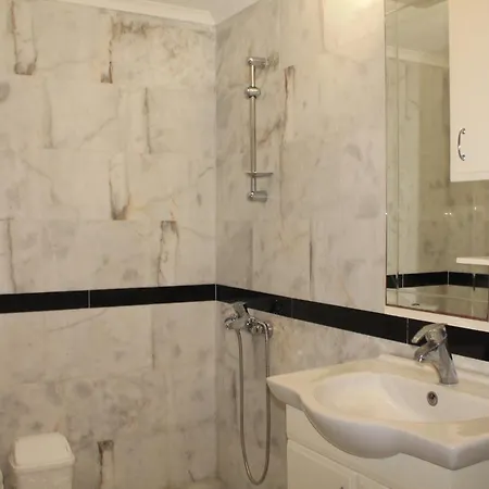 Вилла Ladies Beach - Poolside Detached - 4 Floor - 5 Bedroom - Sea View