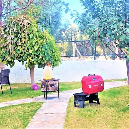 Вилла Ladies Beach - Poolside Detached - 4 Floor - 5 Bedroom - Sea View Кушадасы